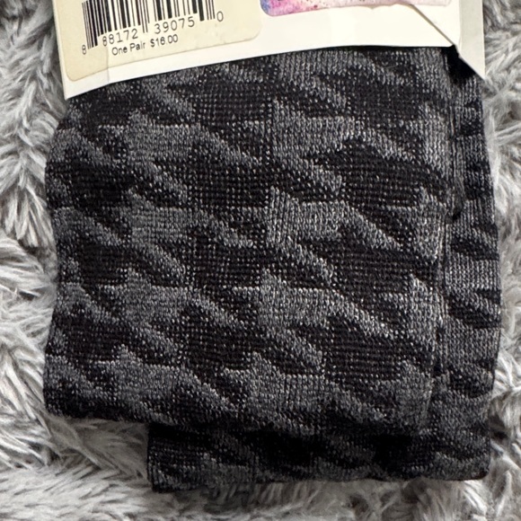 NWT! HUE Women's Ribbed Gray and Houndstooth Tights - Gray and Black - Picture 8 of 9